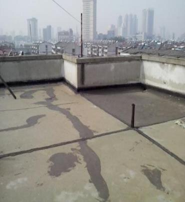 营口市漏水维修 楼顶漏水是什么原因，楼顶漏水维修方法是什么?